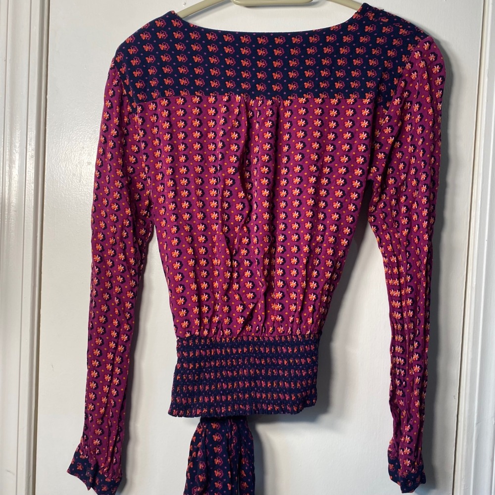 Anthropologie MAEVE Floral  Wrap Top Magenta Navy‎ Long Sleeve  Size 4 - Picture 8 of 8